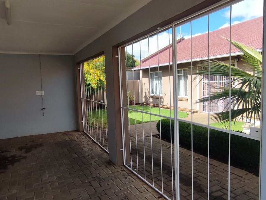3 Bedroom Property for Sale in Uitsig Free State